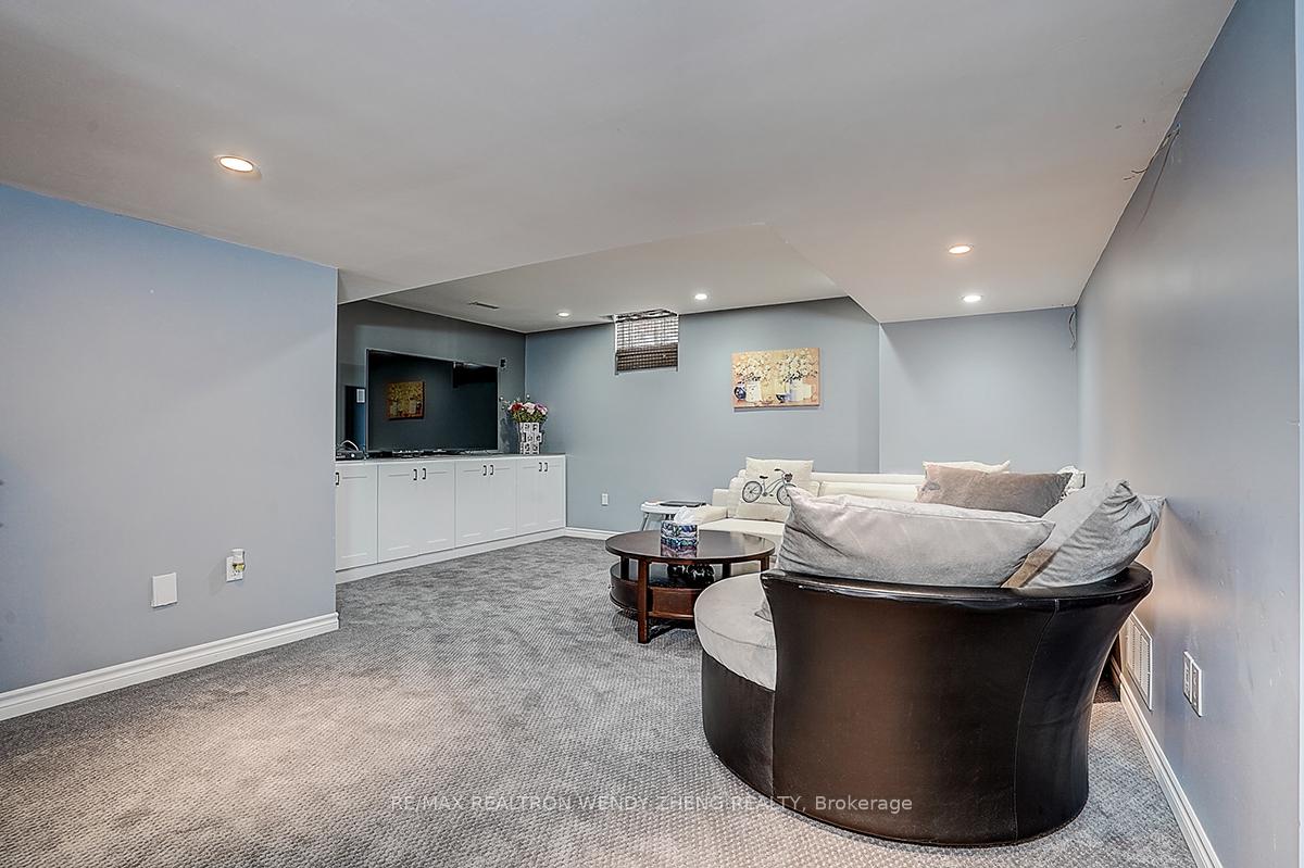 Photo 32 of 25 Neill Avenue, Whitby, Rolling Acres — HOMEH