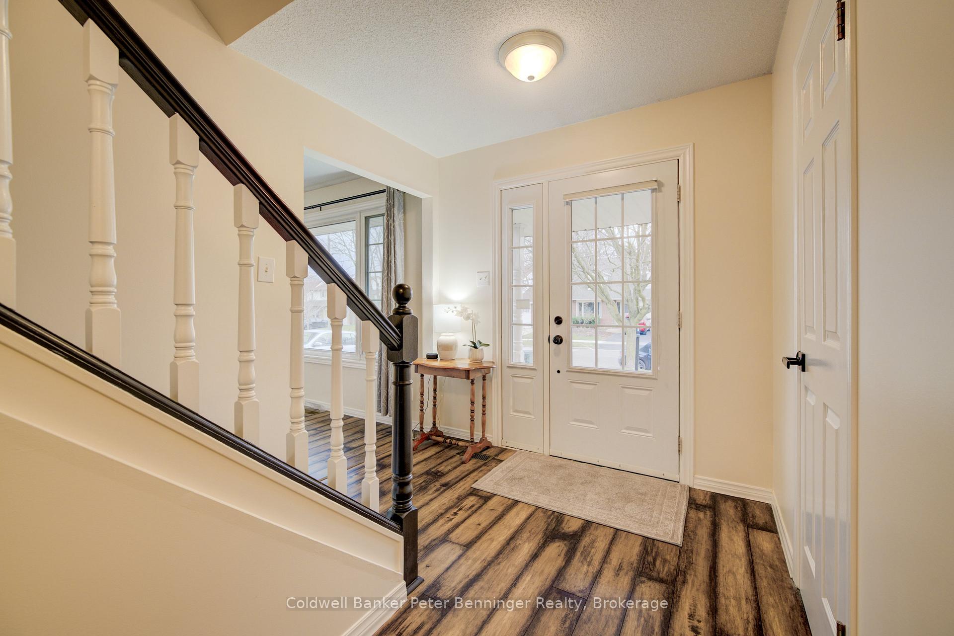 Photo 4 of 275 Canterbury Drive, Waterloo — HOMEH