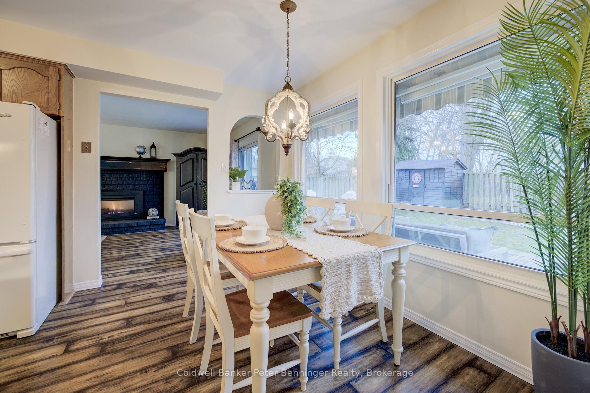 Photo 16 of 275 Canterbury Drive, Waterloo — HOMEH