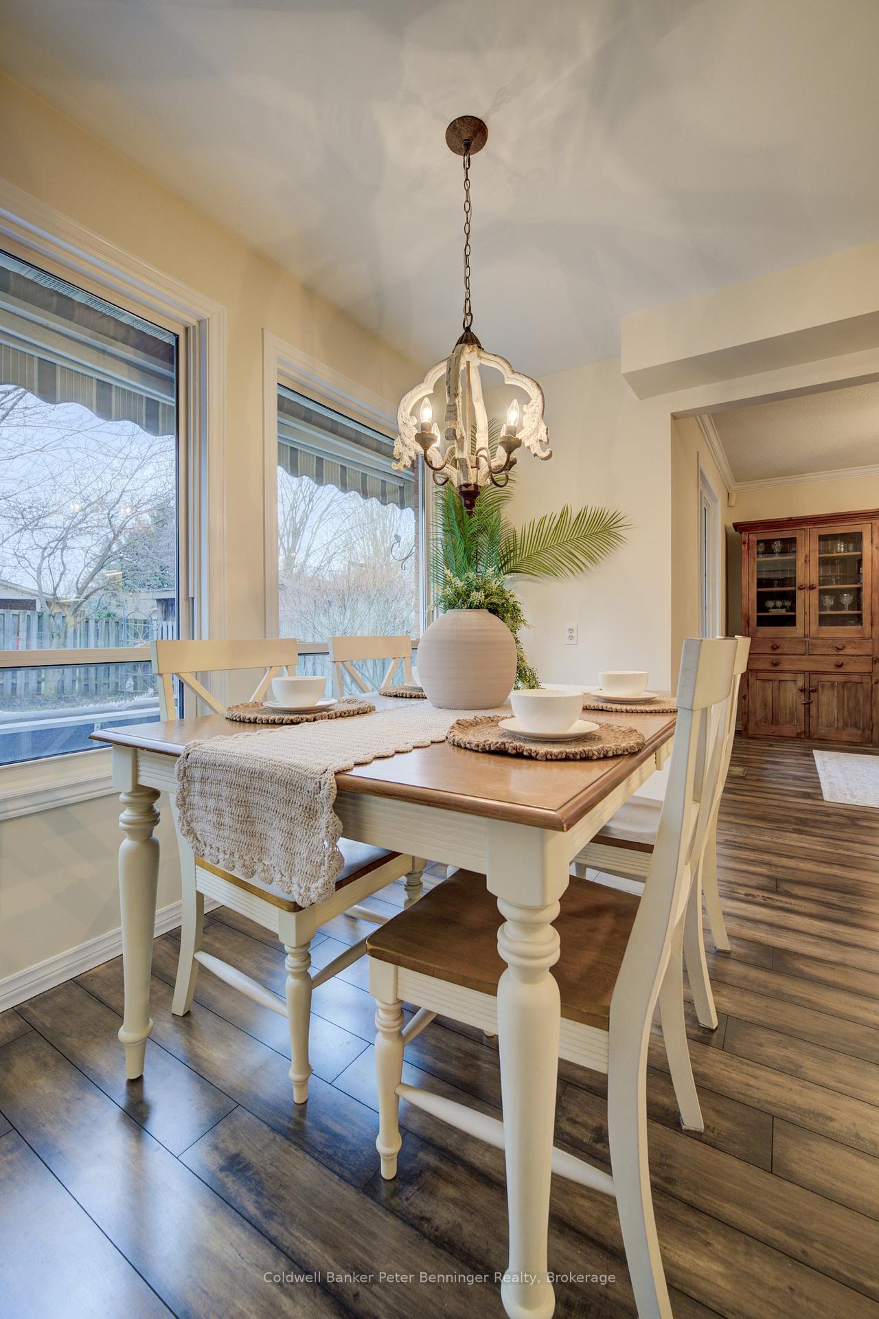 Photo 19 of 275 Canterbury Drive, Waterloo — HOMEH