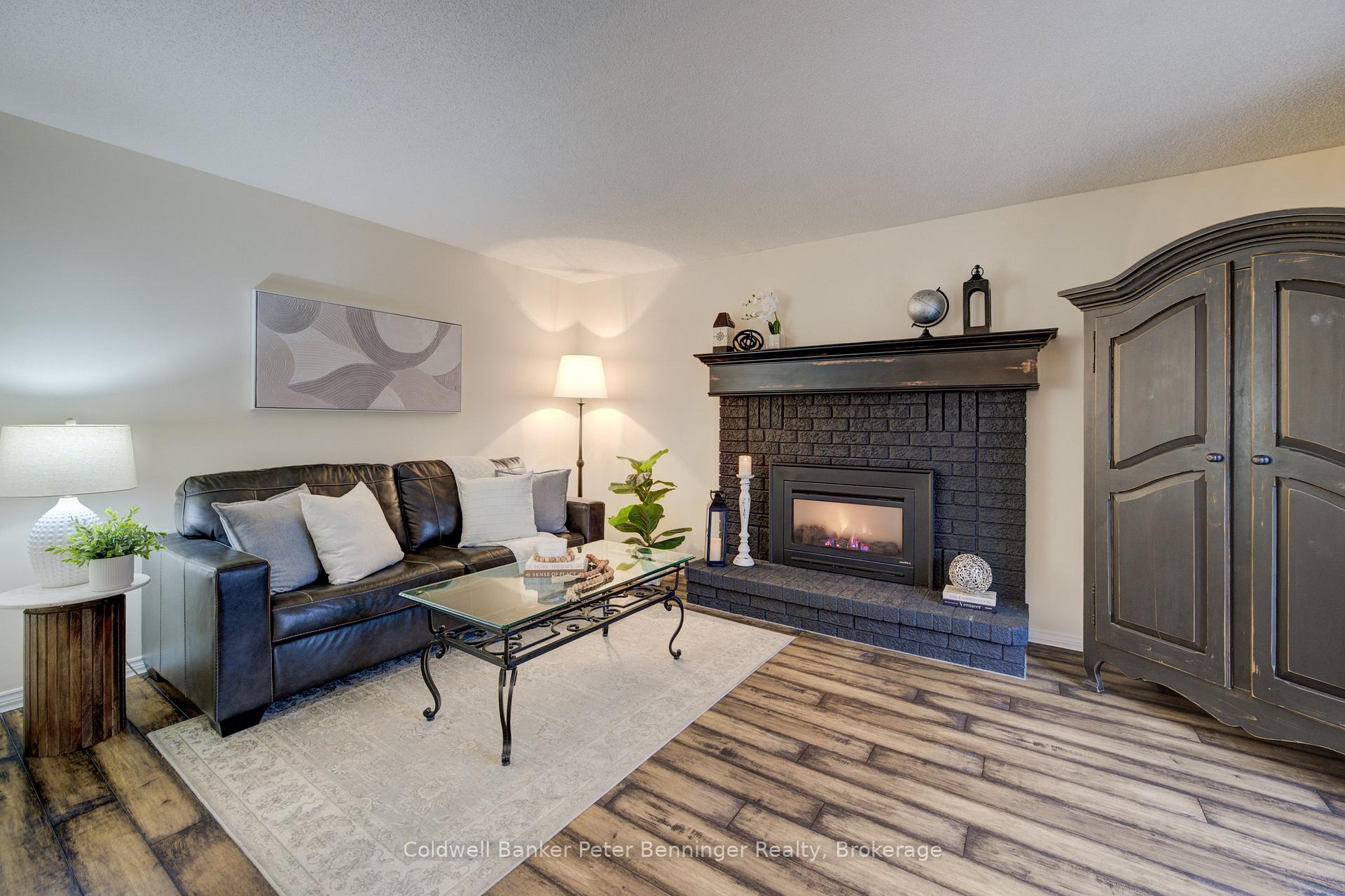 Photo 20 of 275 Canterbury Drive, Waterloo — HOMEH