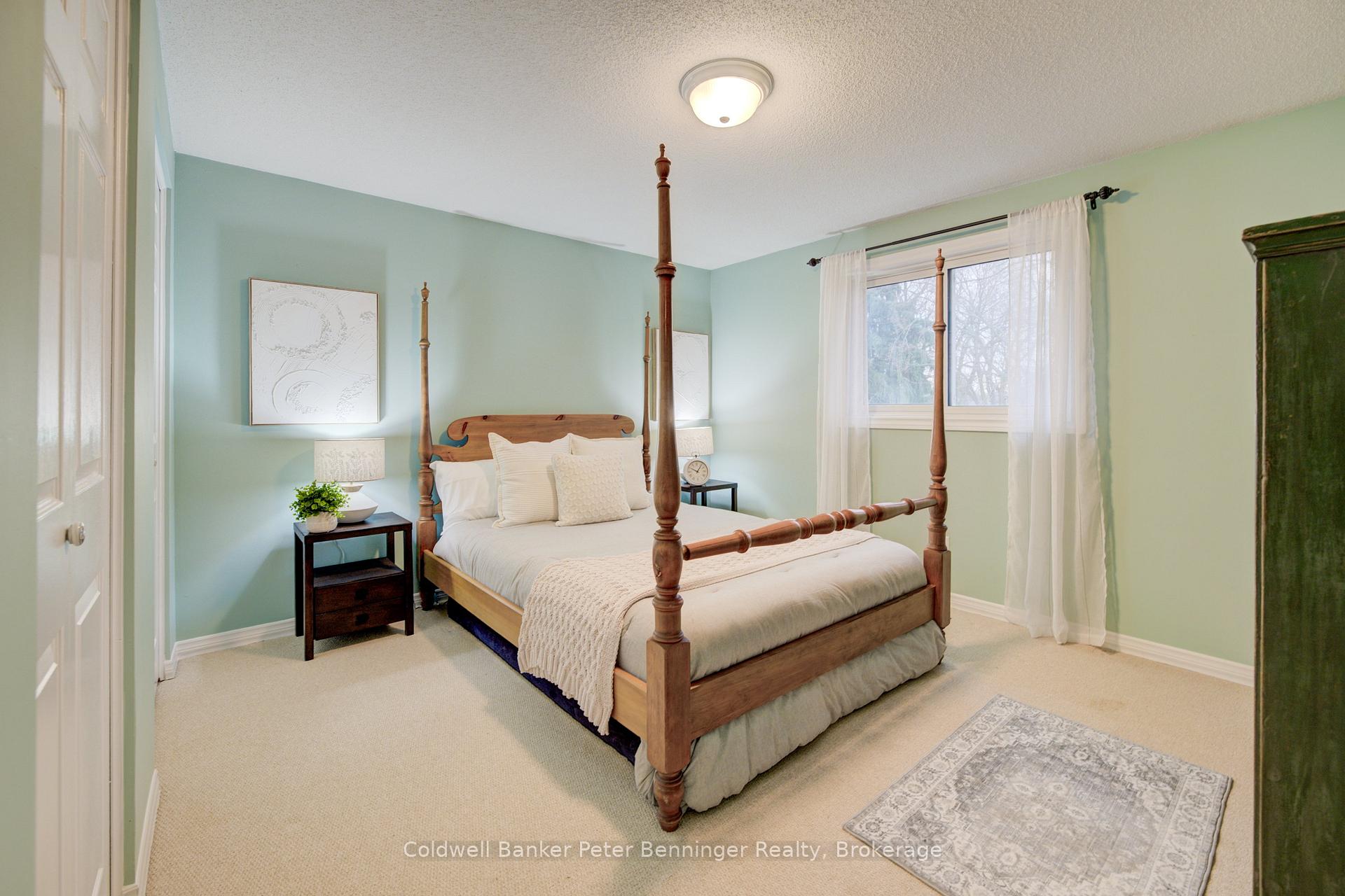 Photo 32 of 275 Canterbury Drive, Waterloo — HOMEH
