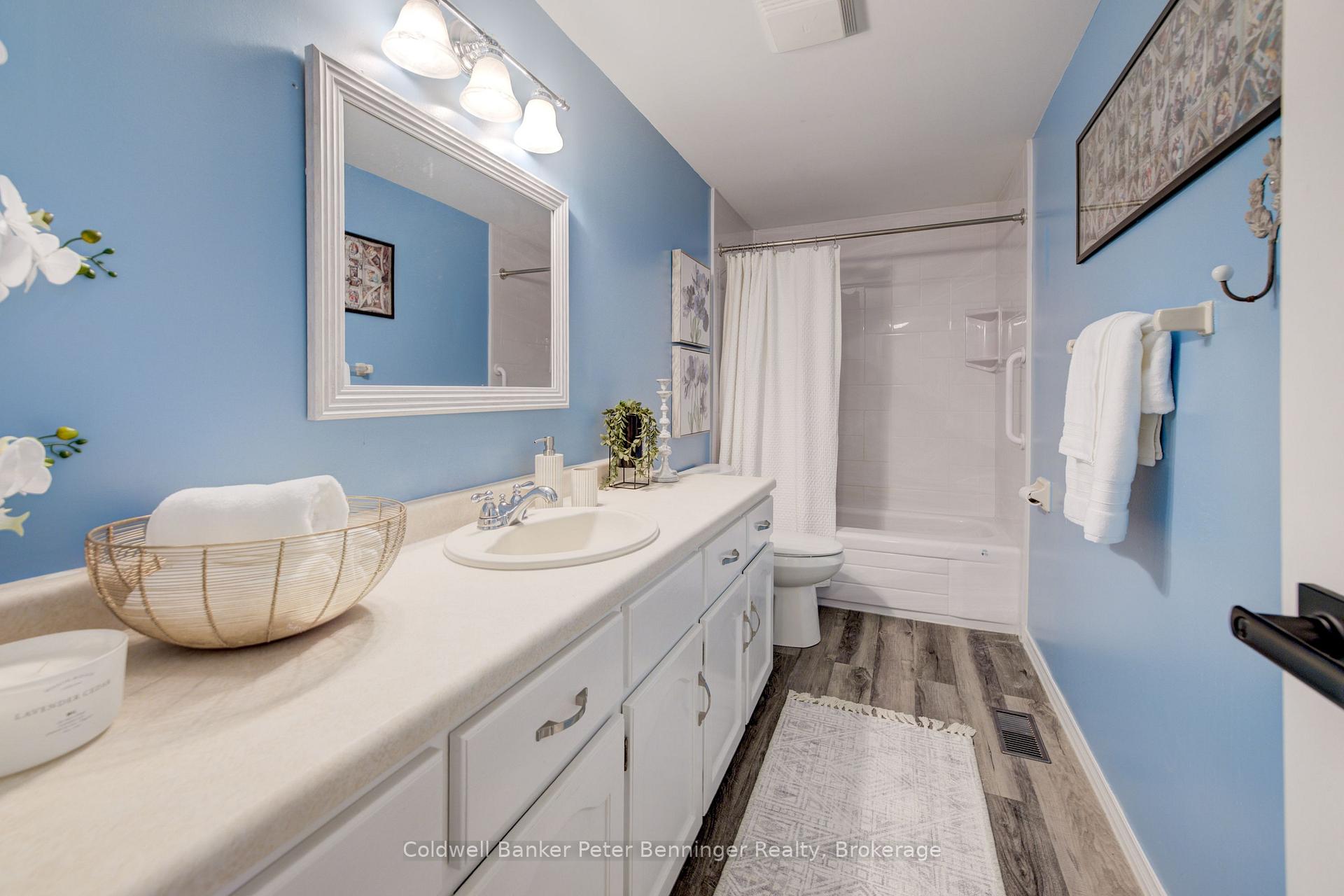 Photo 34 of 275 Canterbury Drive, Waterloo — HOMEH