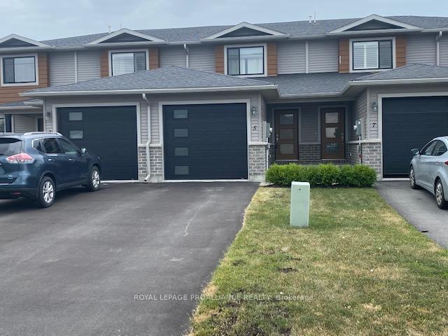 Front of 5 Ridgeway Place
