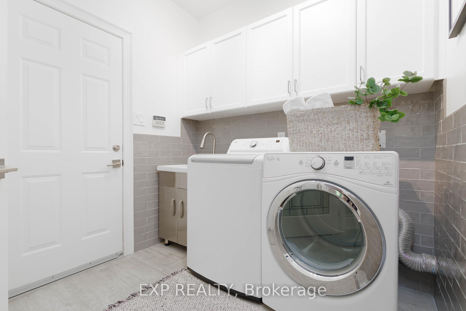 Photo 17 of 85 Willis Drive, Aurora, Aurora Highlands — HOMEH