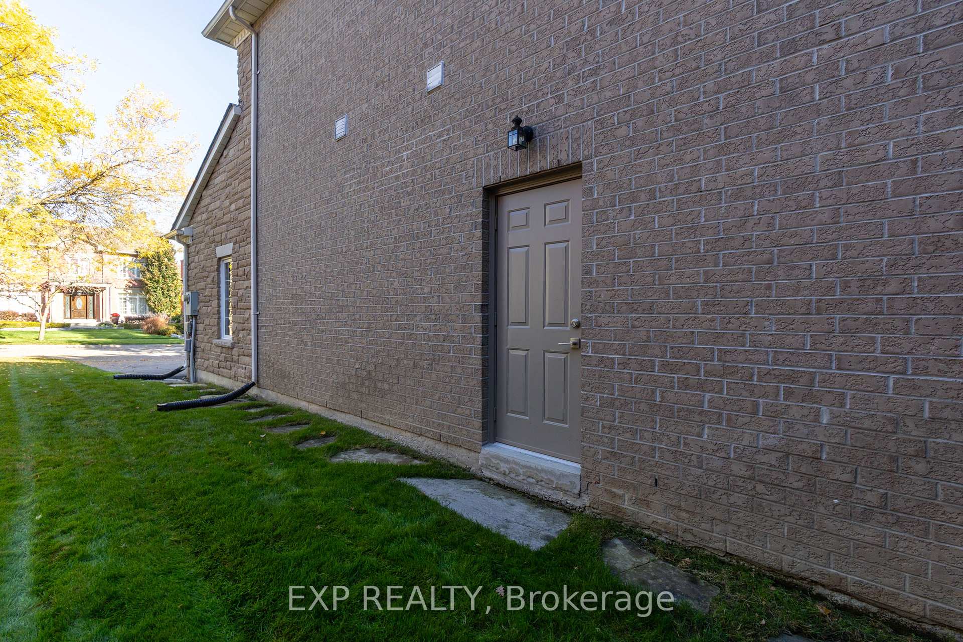 Photo 45 of 85 Willis Drive, Aurora, Aurora Highlands — HOMEH