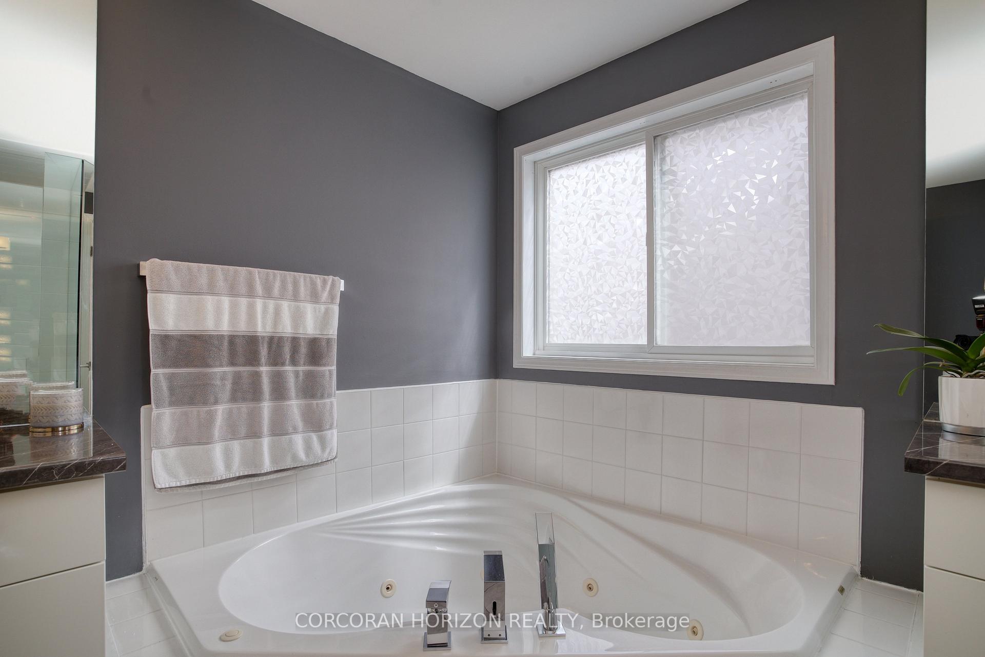 Photo 21 of 514 Brookmill Crescent, Waterloo — HOMEH