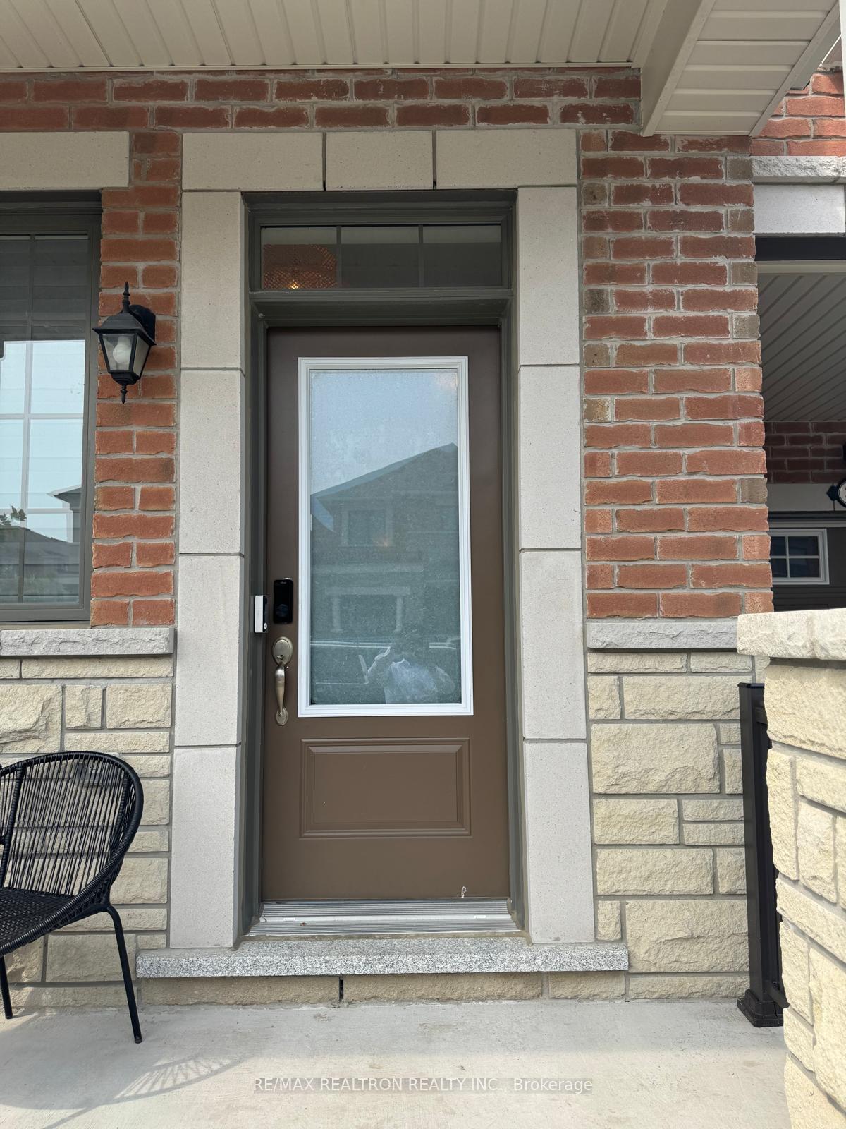 Photo 2 of 37 Broden Crescent, Whitby, Rural Whitby — HOMEH