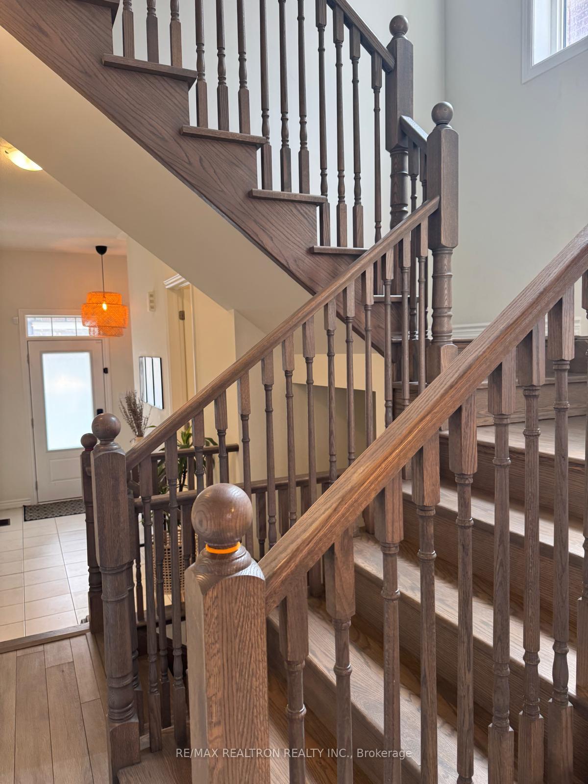 Photo 12 of 37 Broden Crescent, Whitby, Rural Whitby — HOMEH