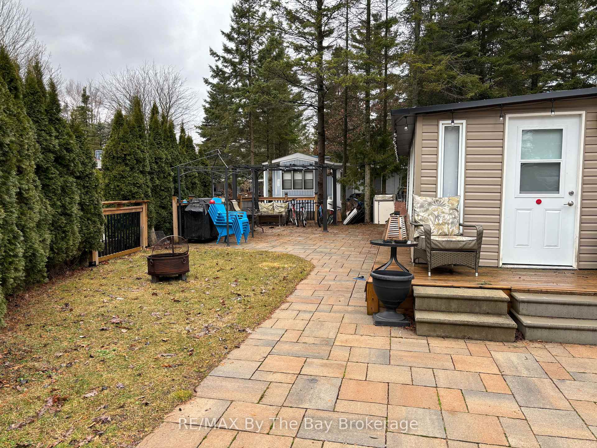 Photo 2 of Unit 263, 85 Theme Park Drive, Wasaga Beach — HOMEH