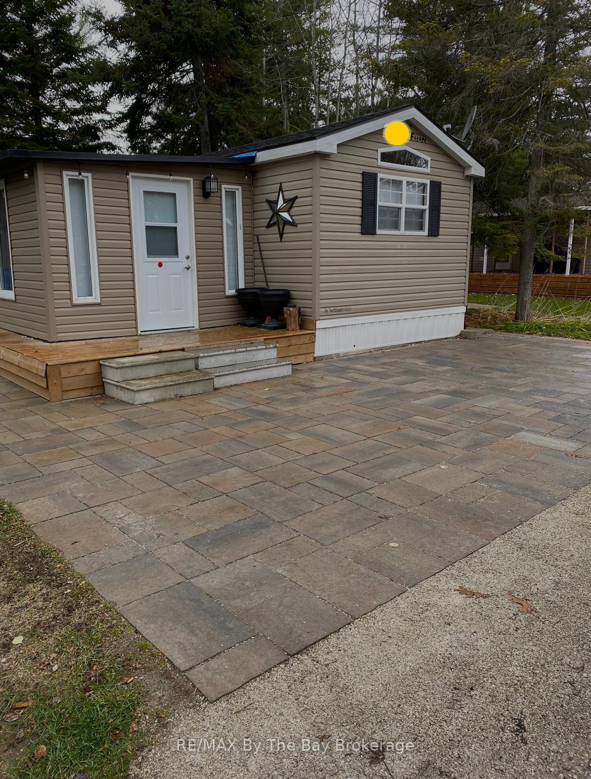 Photo 6 of Unit 263, 85 Theme Park Drive, Wasaga Beach — HOMEH