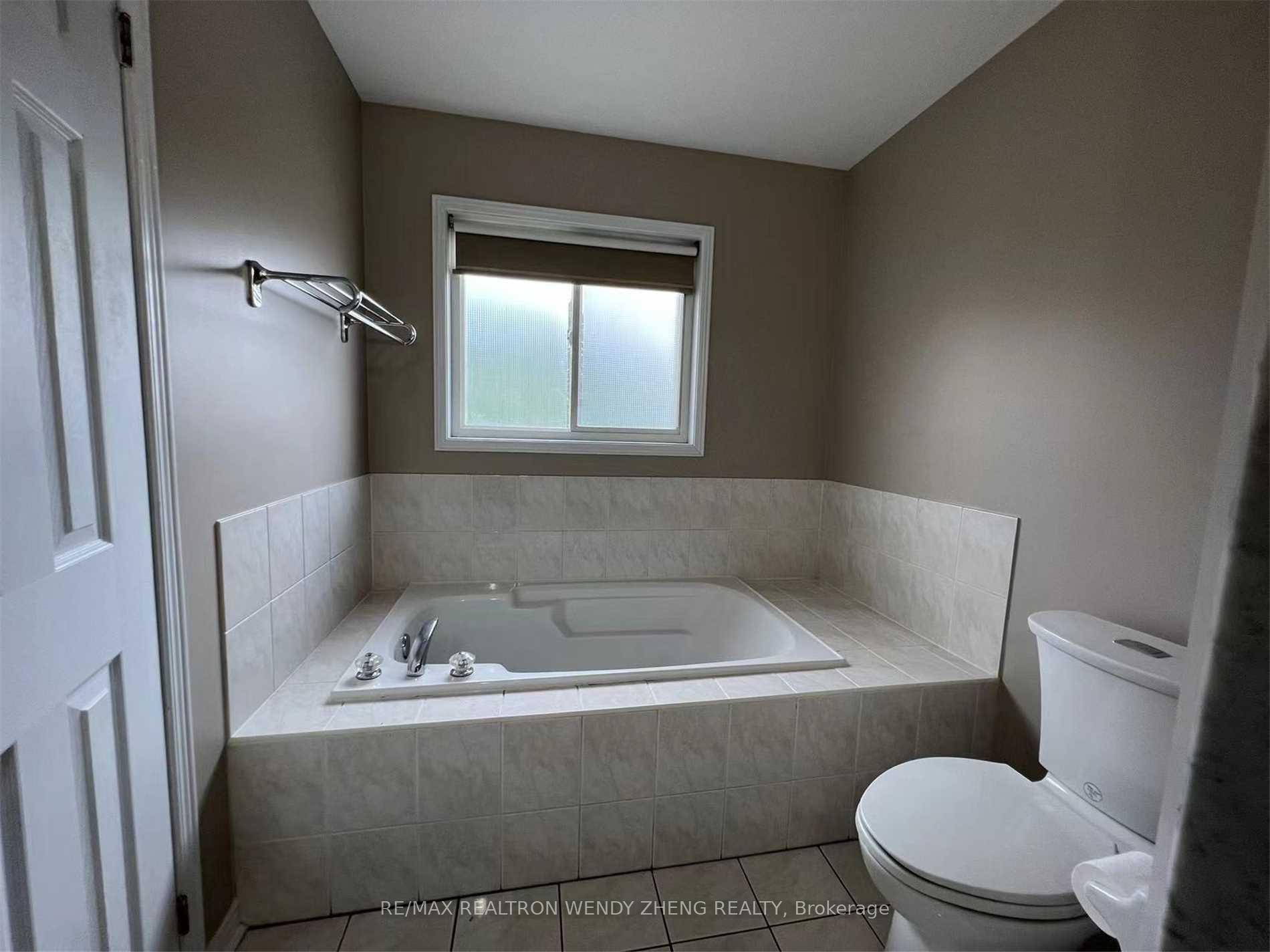 Photo 10 of 6 Palomino Place, Whitby, Pringle Creek — HOMEH