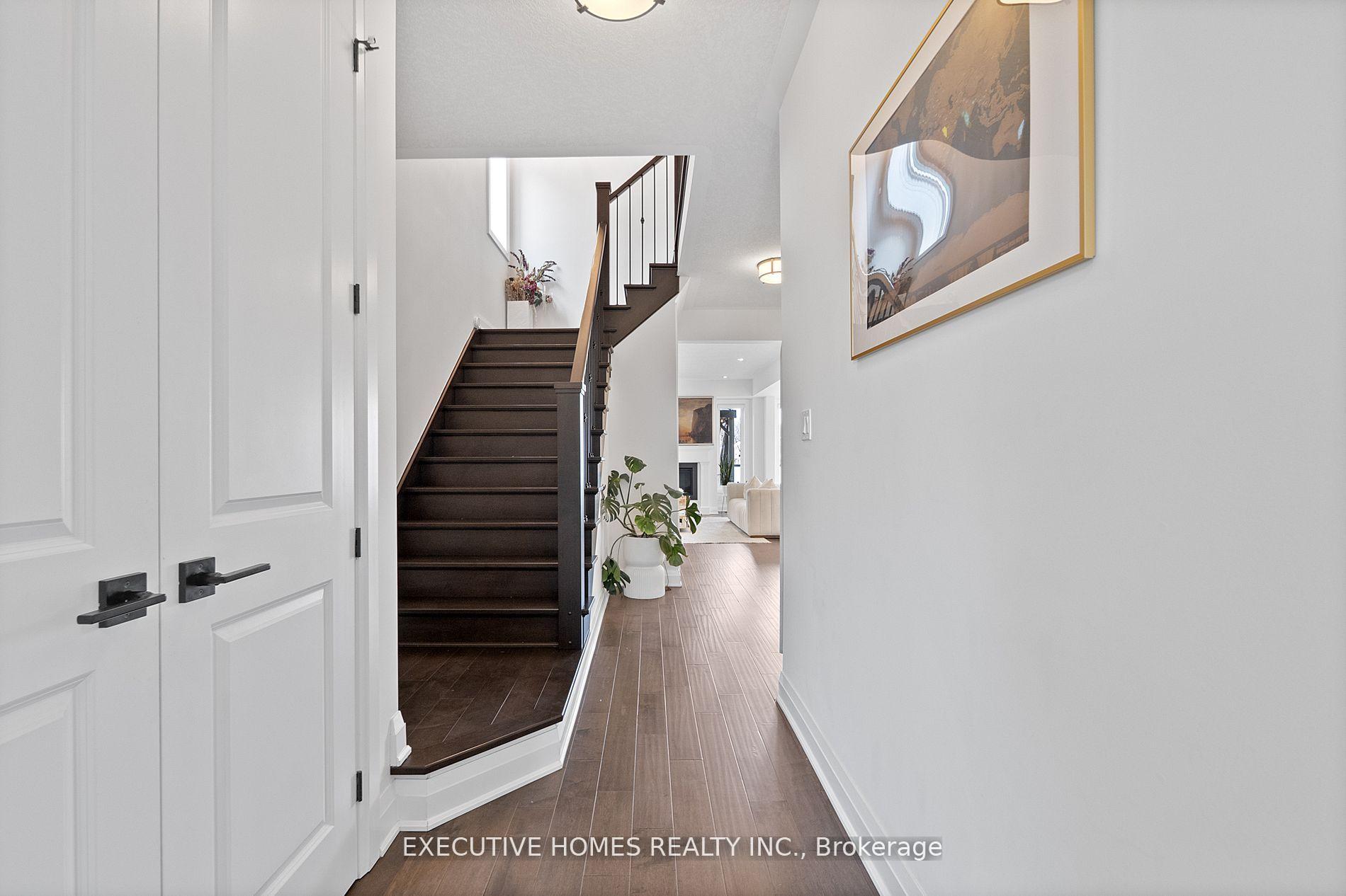 Photo 4 of 326 Chokecherry Crescent, Waterloo — HOMEH