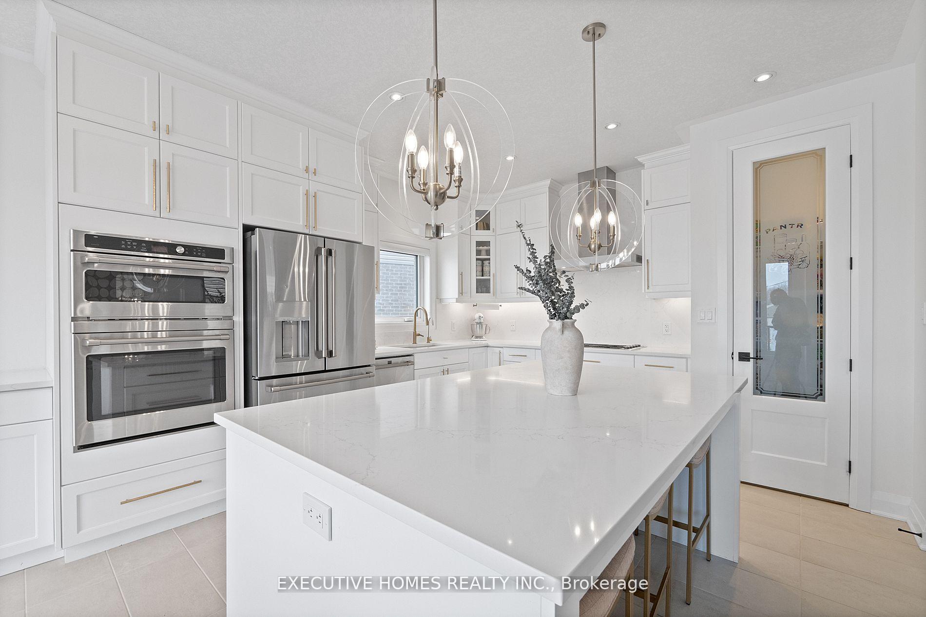Photo 12 of 326 Chokecherry Crescent, Waterloo — HOMEH