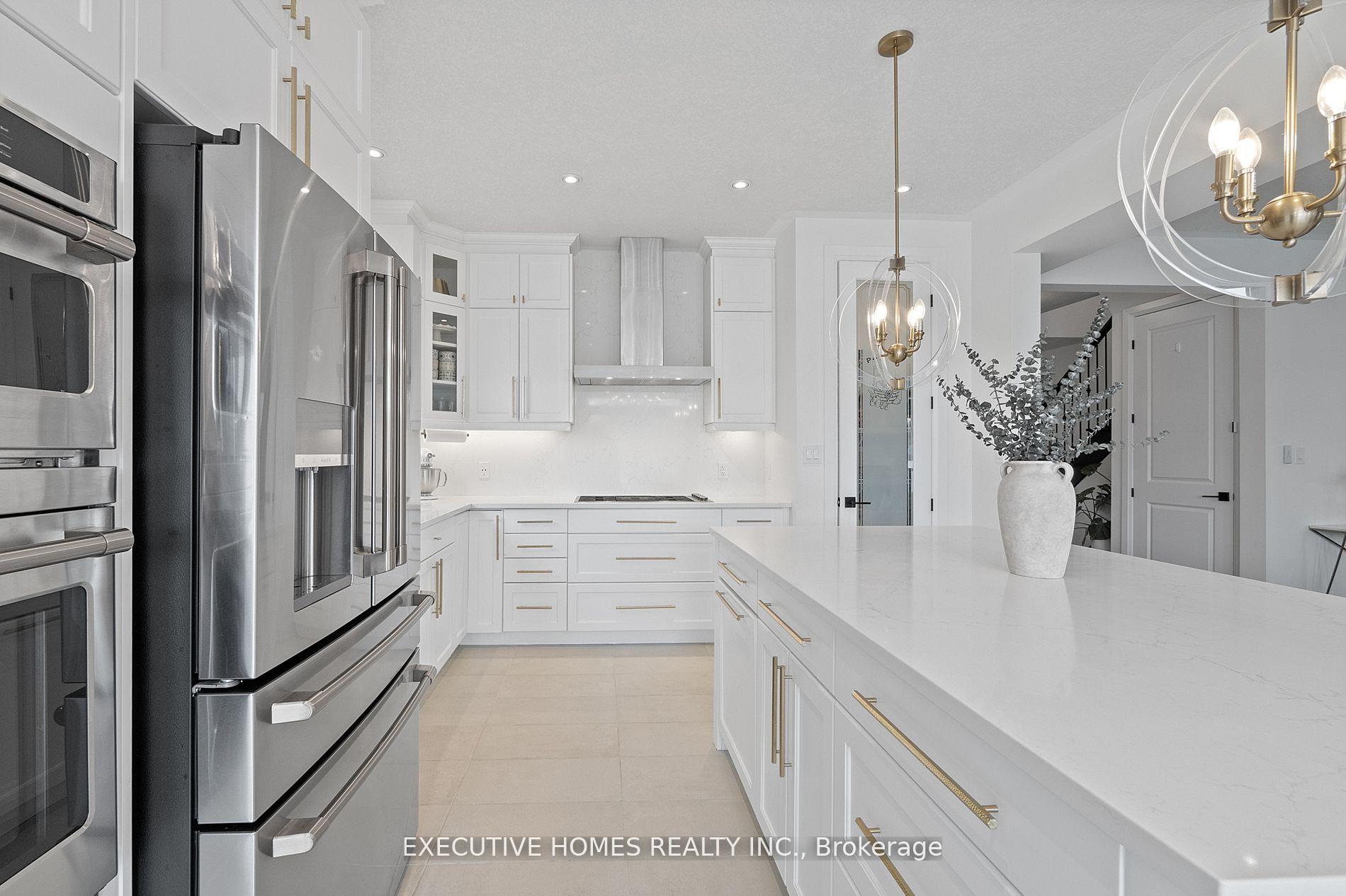 Photo 13 of 326 Chokecherry Crescent, Waterloo — HOMEH