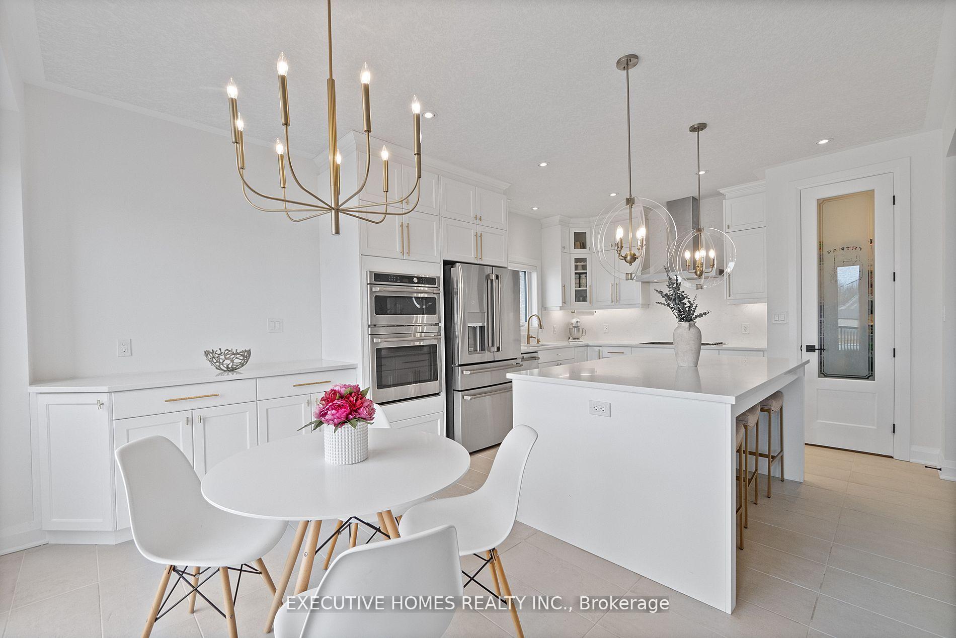 Photo 17 of 326 Chokecherry Crescent, Waterloo — HOMEH