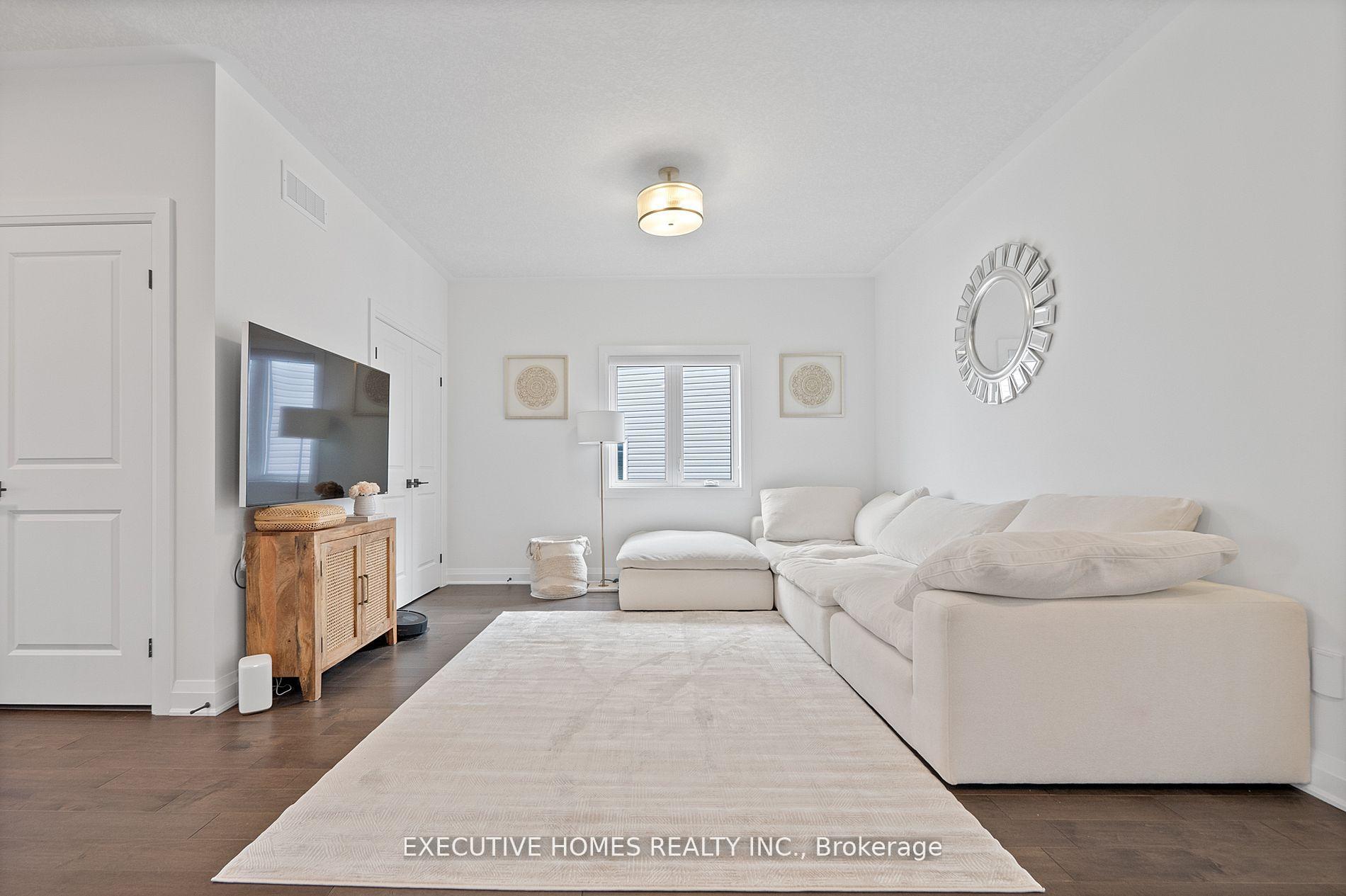 Photo 20 of 326 Chokecherry Crescent, Waterloo — HOMEH