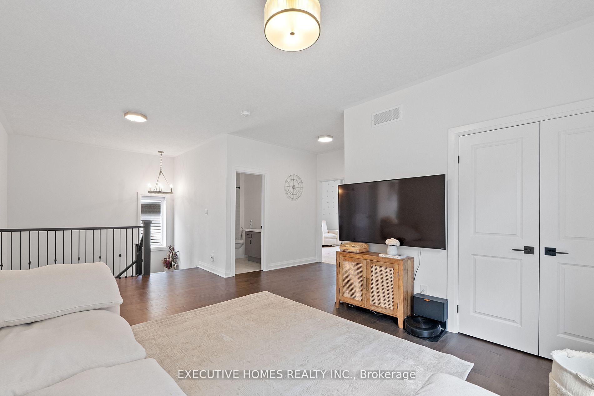 Photo 22 of 326 Chokecherry Crescent, Waterloo — HOMEH