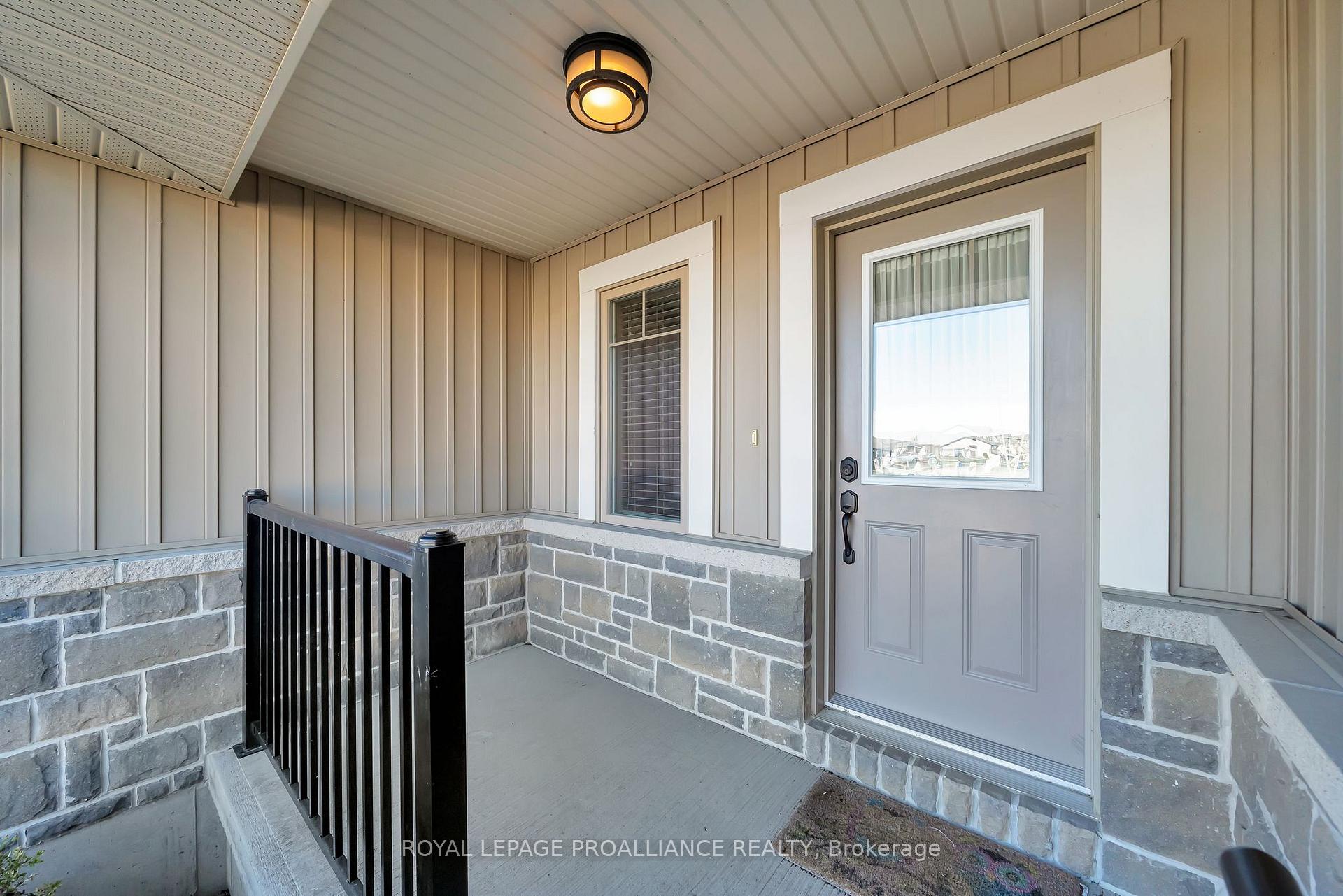 Photo 3 of 22 Chinook Street, Belleville, Belleville Ward — HOMEH