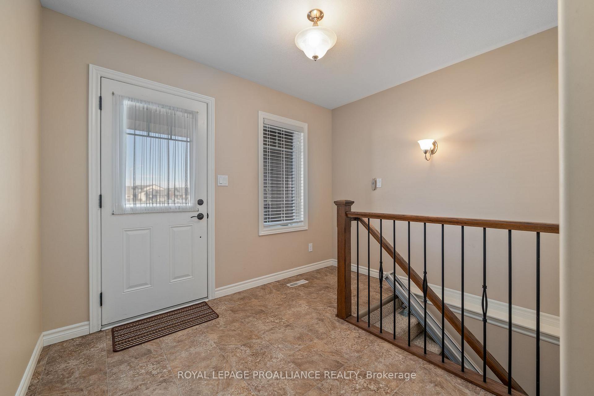 Photo 4 of 22 Chinook Street, Belleville, Belleville Ward — HOMEH