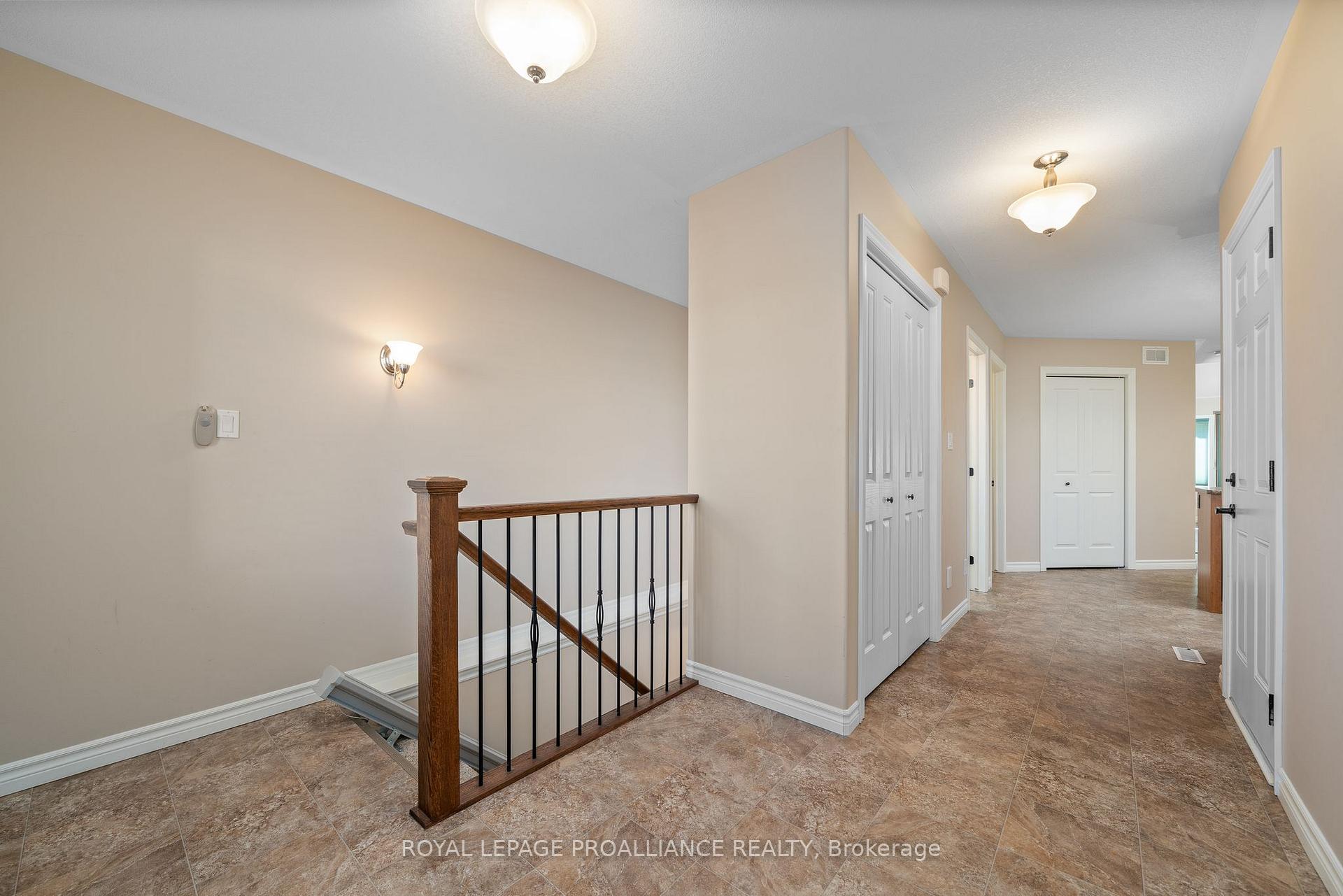 Photo 6 of 22 Chinook Street, Belleville, Belleville Ward — HOMEH