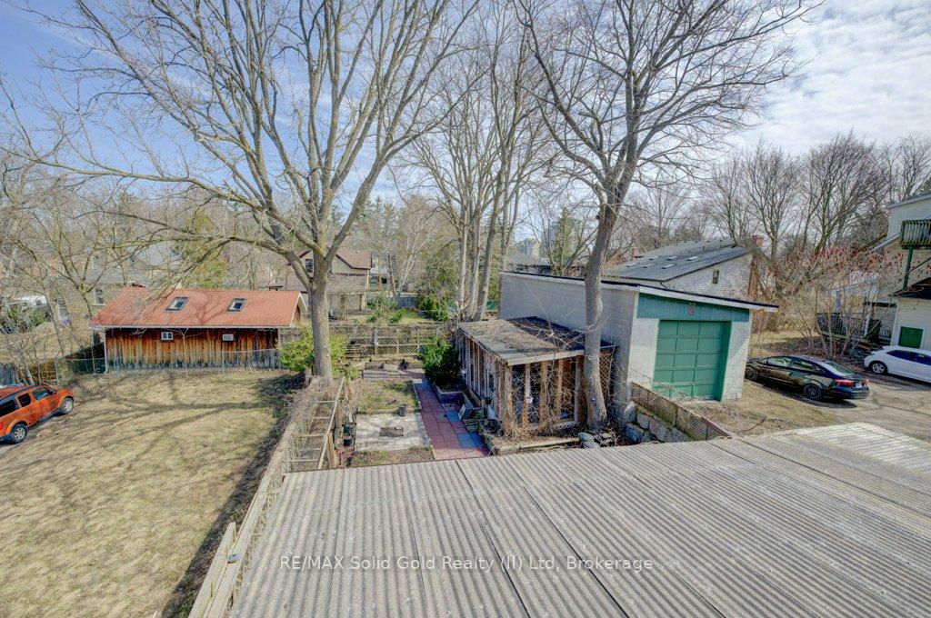 Photo 12 of 102 Dunbar Road S, Waterloo — HOMEH