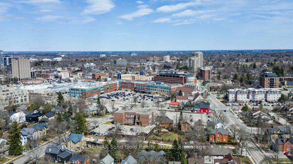 Photo 27 of 102 Dunbar Road S, Waterloo — HOMEH