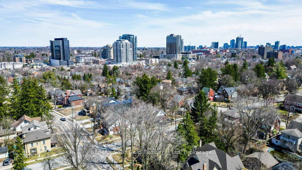 Photo 30 of 102 Dunbar Road S, Waterloo — HOMEH