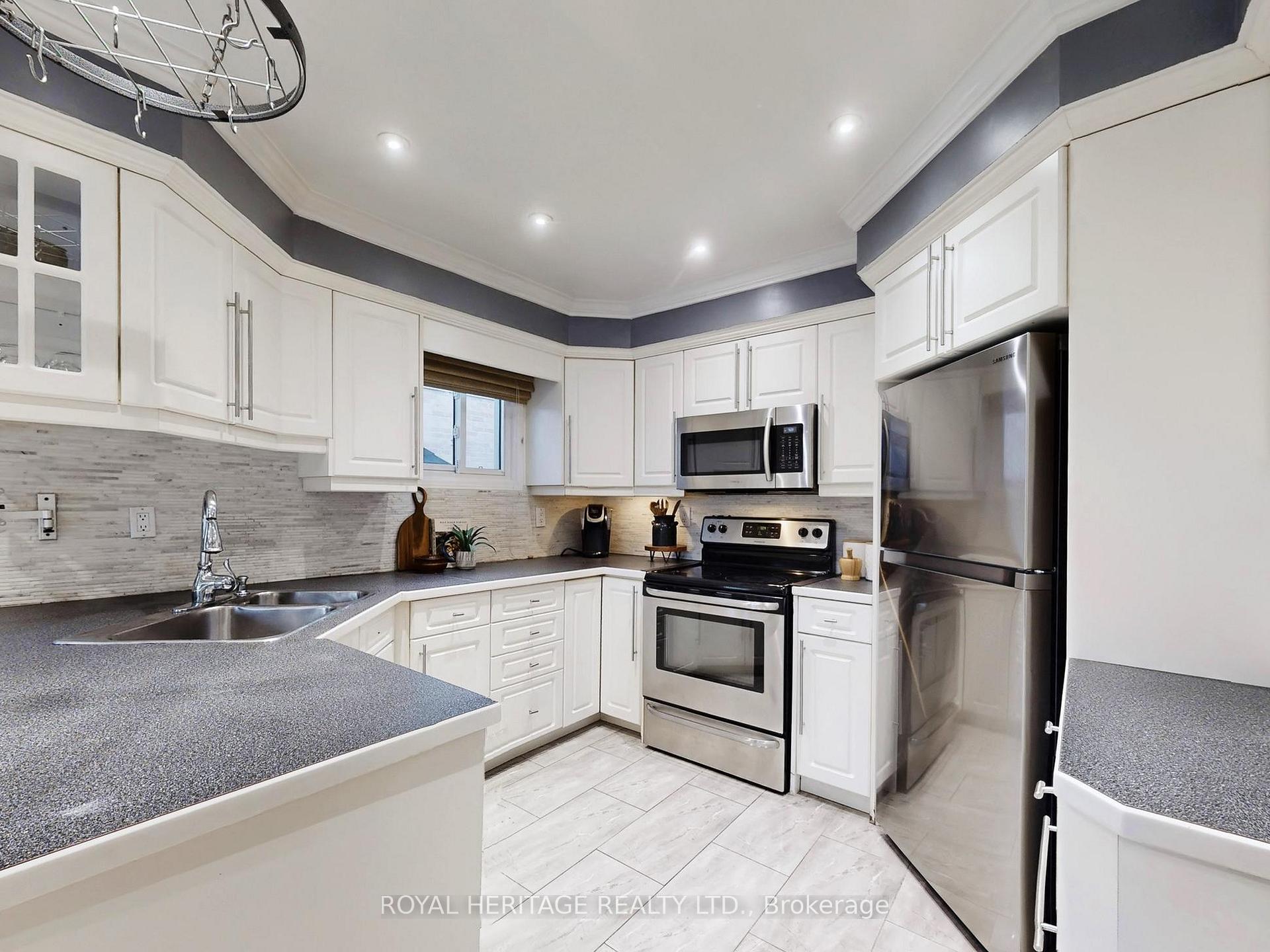Photo 14 of 138 William Stephenson Drive, Whitby, Blue Grass Meadows — HOMEH
