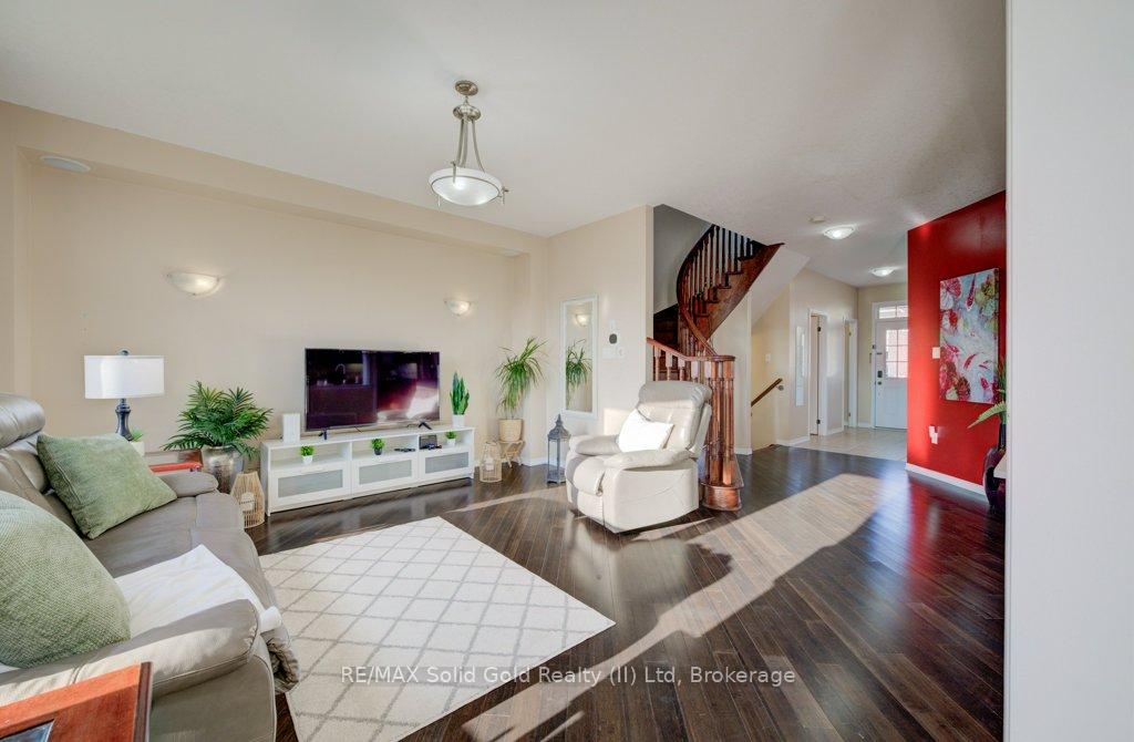Photo 4 of 74 Norwich Road, Woolwich, Breslau — HOMEH