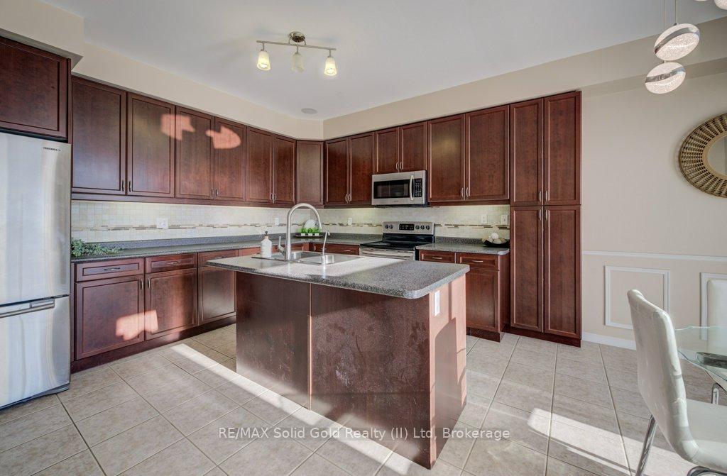 Photo 10 of 74 Norwich Road, Woolwich, Breslau — HOMEH