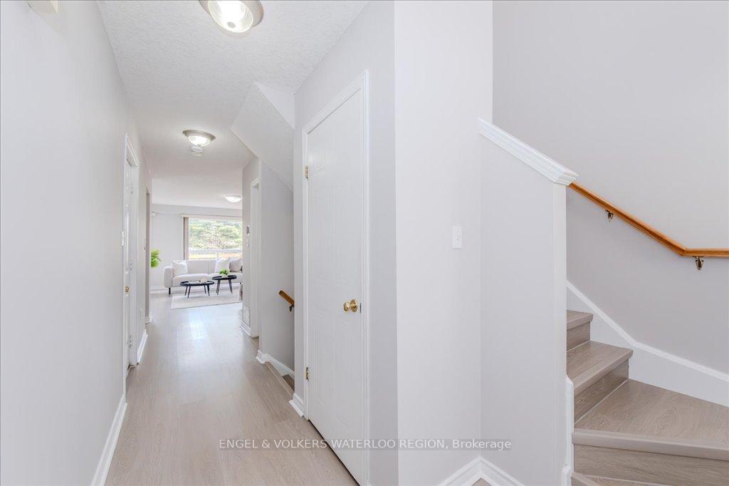 Photo 7 of 764 Zermatt Drive, Waterloo, Clair Hills — HOMEH