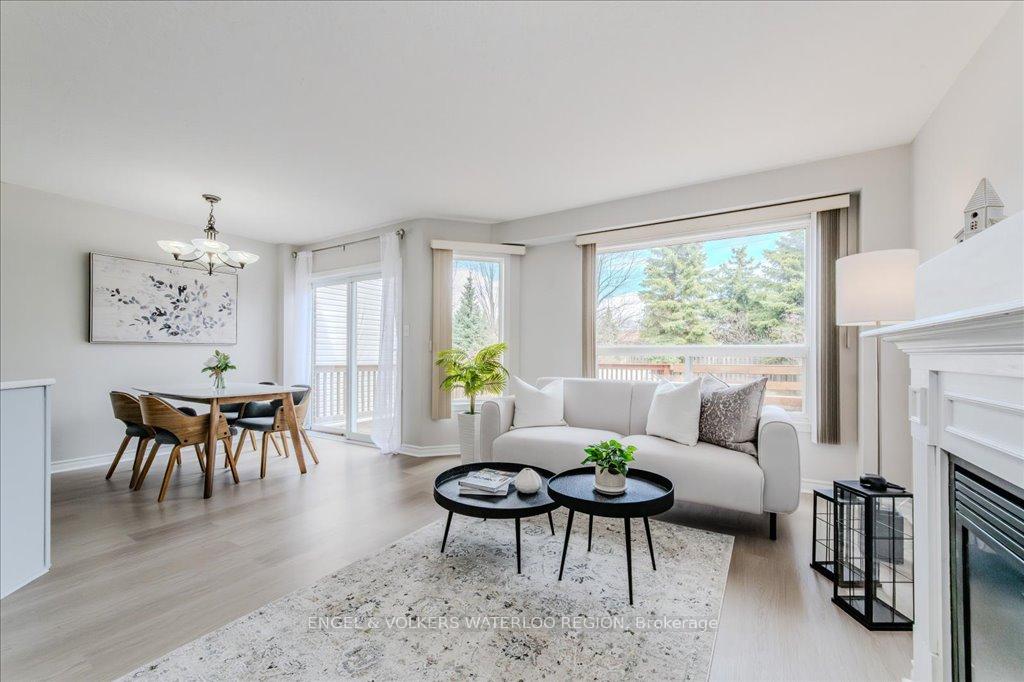 Photo 8 of 764 Zermatt Drive, Waterloo, Clair Hills — HOMEH