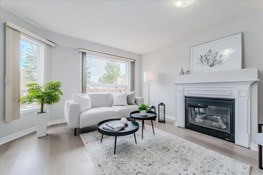 Photo 10 of 764 Zermatt Drive, Waterloo, Clair Hills — HOMEH