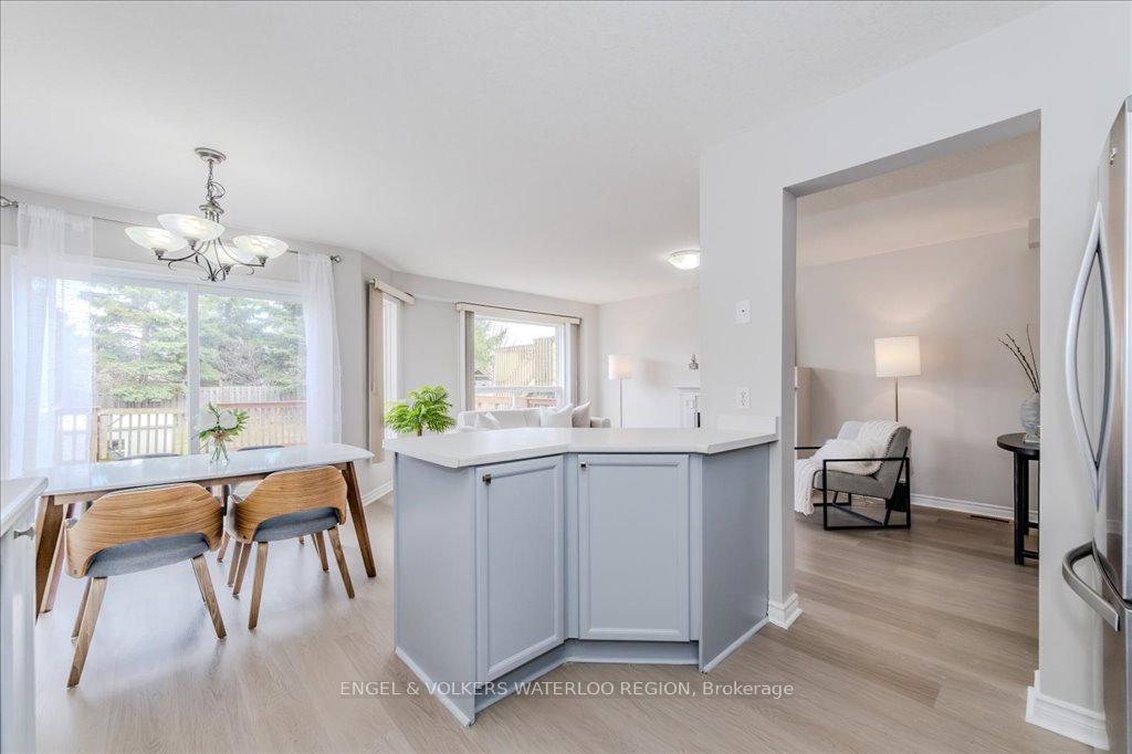Photo 18 of 764 Zermatt Drive, Waterloo, Clair Hills — HOMEH