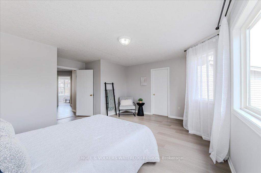 Photo 23 of 764 Zermatt Drive, Waterloo, Clair Hills — HOMEH