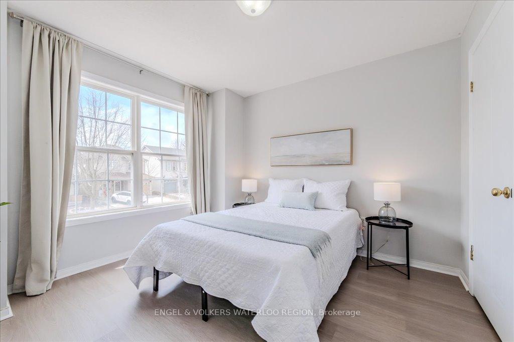 Photo 24 of 764 Zermatt Drive, Waterloo, Clair Hills — HOMEH