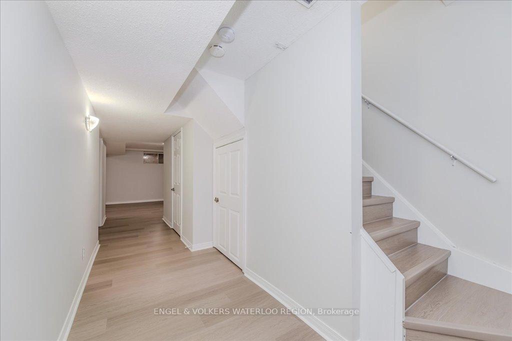 Photo 30 of 764 Zermatt Drive, Waterloo, Clair Hills — HOMEH