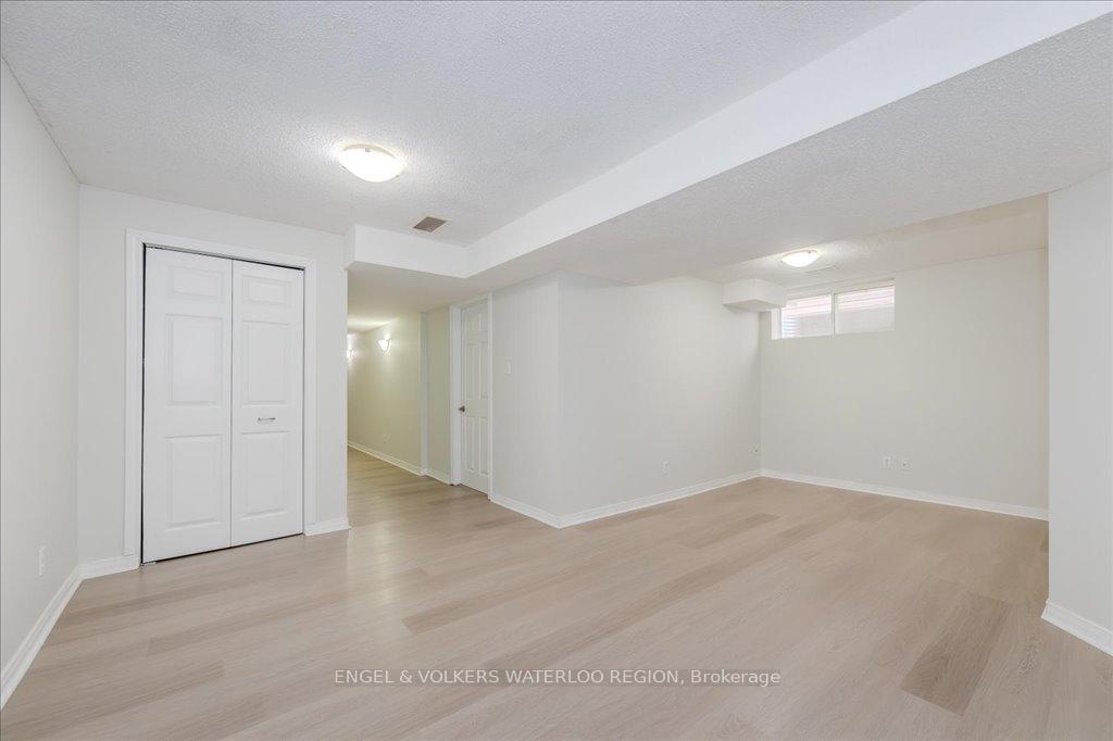 Photo 32 of 764 Zermatt Drive, Waterloo, Clair Hills — HOMEH