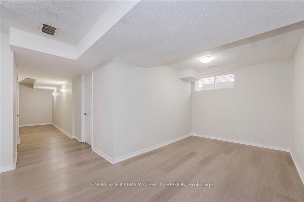 Photo 33 of 764 Zermatt Drive, Waterloo, Clair Hills — HOMEH