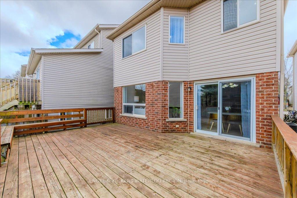 Photo 37 of 764 Zermatt Drive, Waterloo, Clair Hills — HOMEH