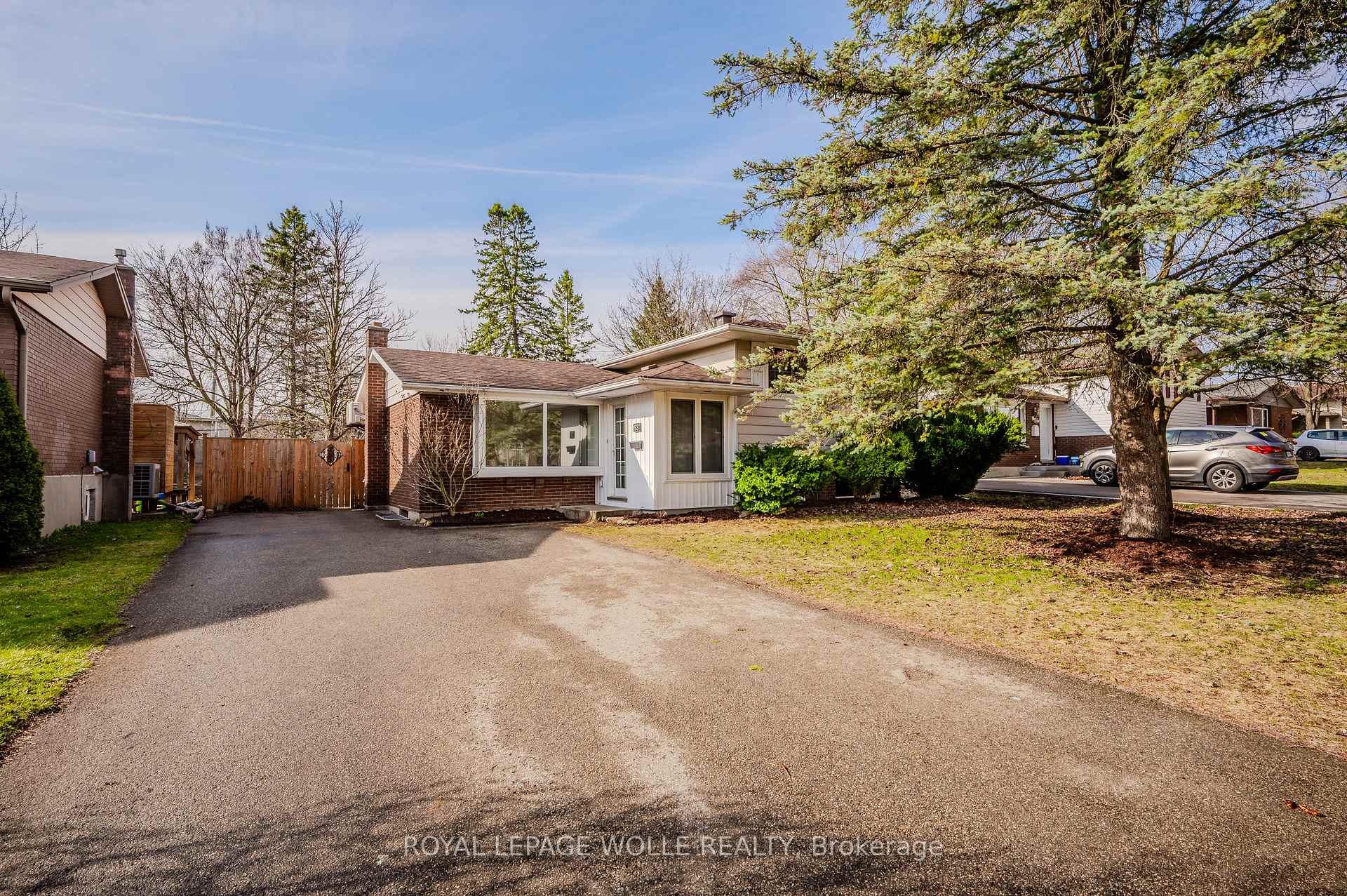 Photo 3 of 93 Blythwood Road, Waterloo, Lakeshore Village — HOMEH