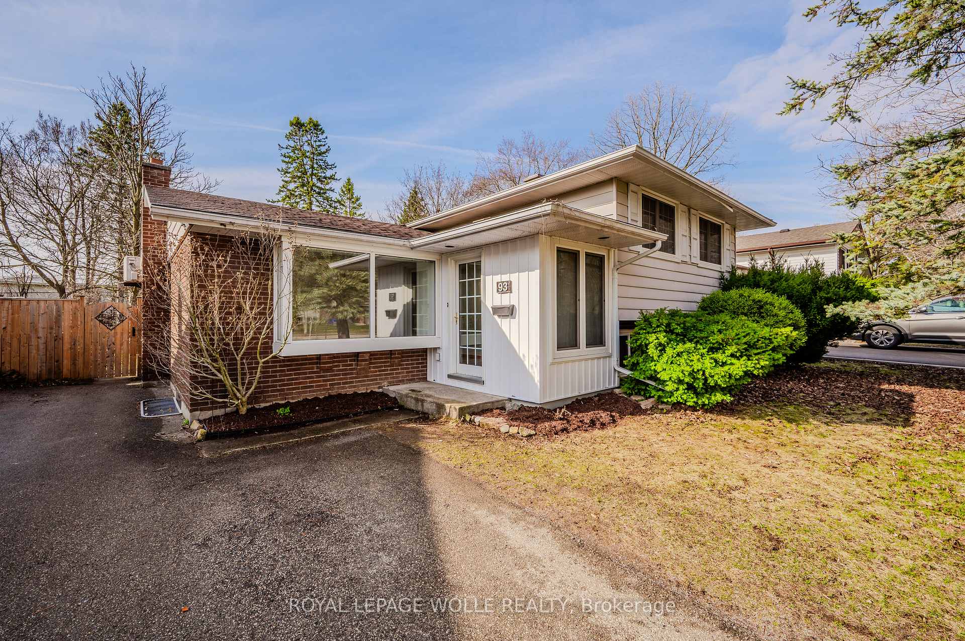 Photo 4 of 93 Blythwood Road, Waterloo, Lakeshore Village — HOMEH
