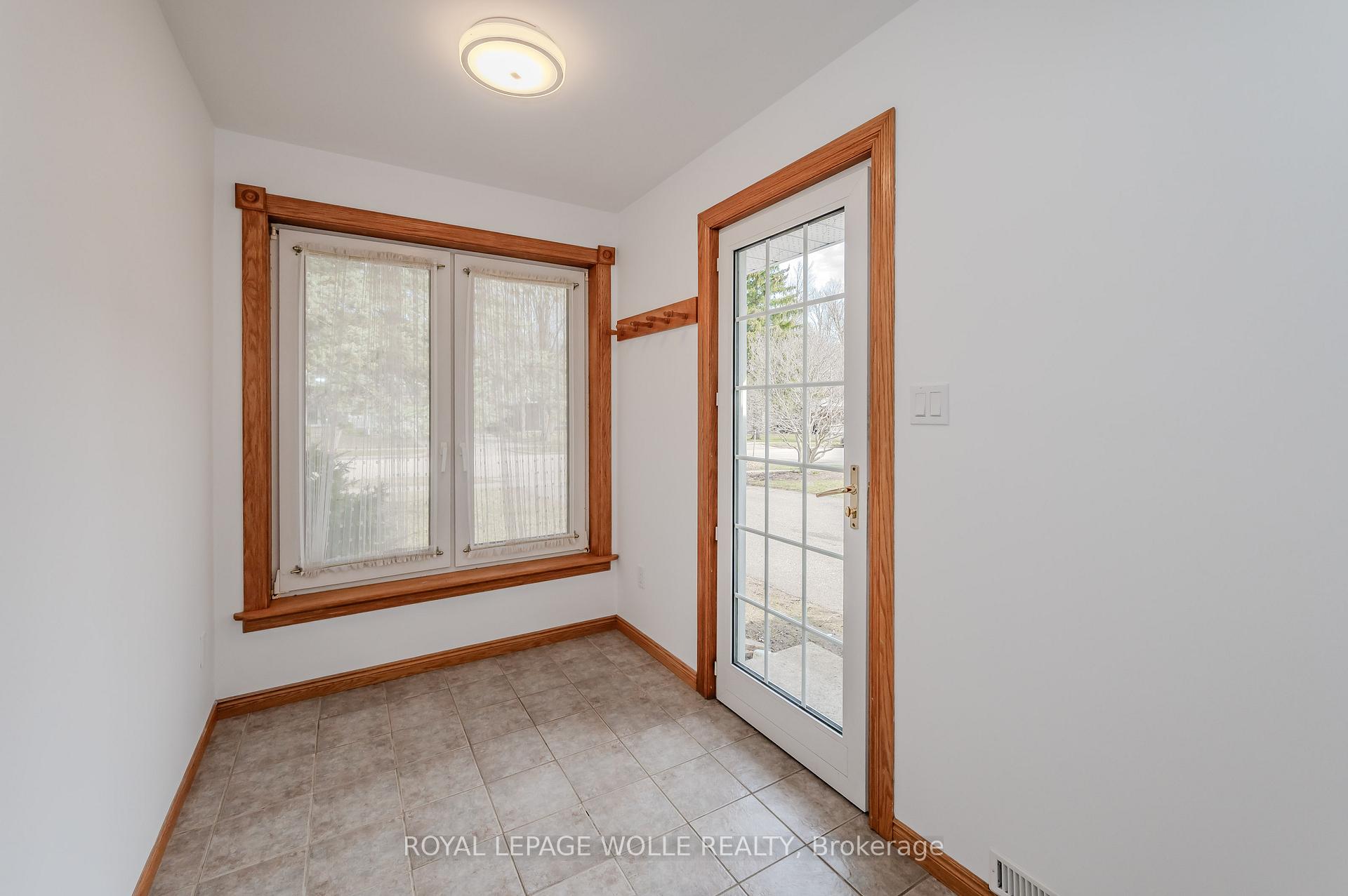 Photo 5 of 93 Blythwood Road, Waterloo, Lakeshore Village — HOMEH