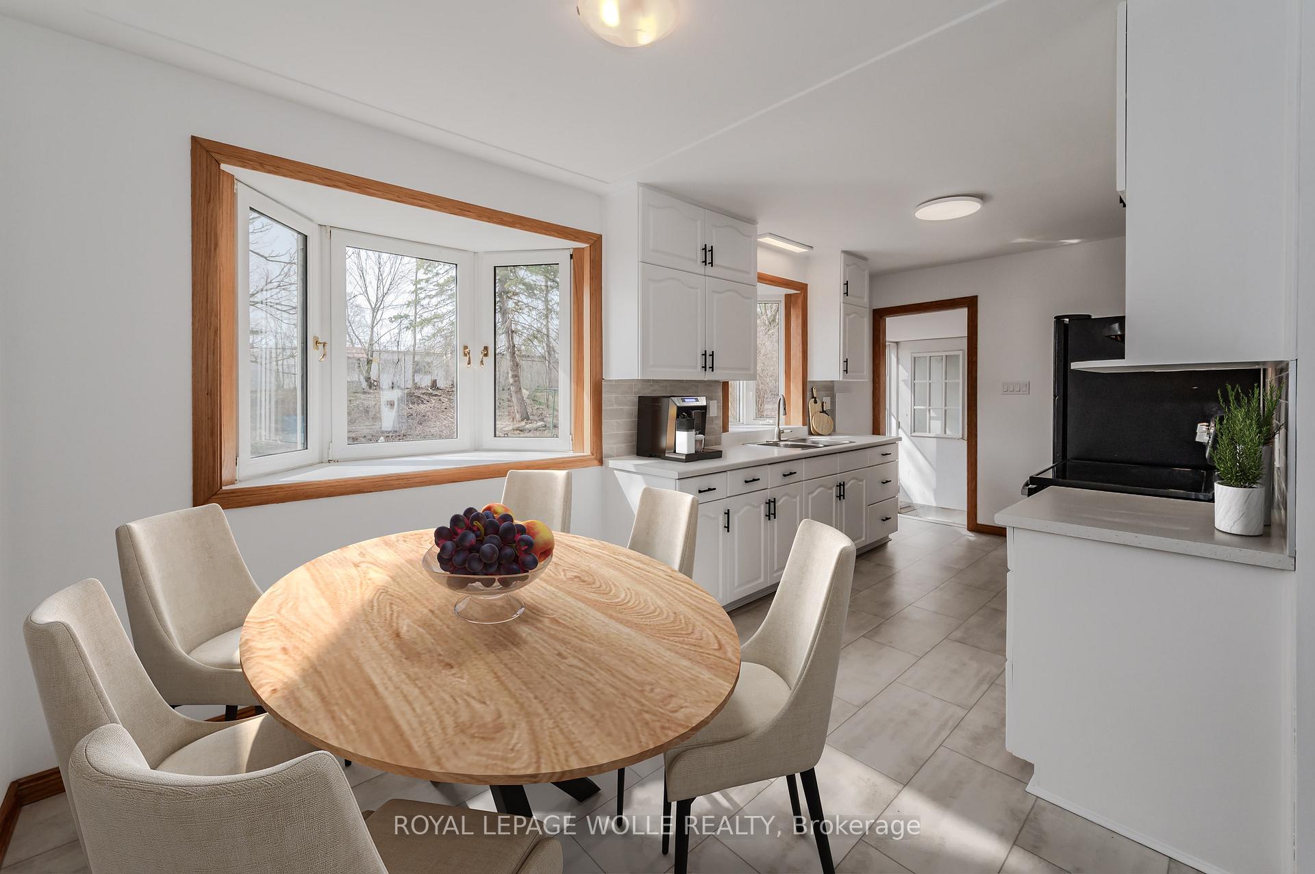 Photo 11 of 93 Blythwood Road, Waterloo, Lakeshore Village — HOMEH