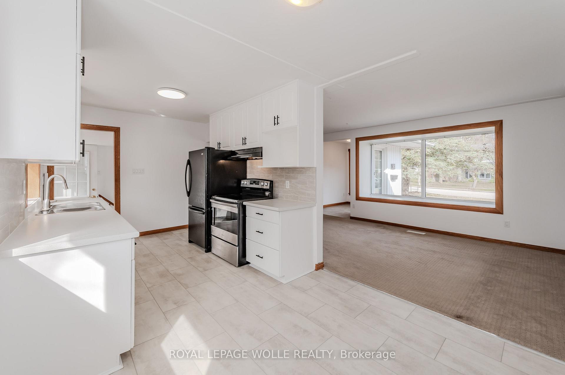 Photo 13 of 93 Blythwood Road, Waterloo, Lakeshore Village — HOMEH