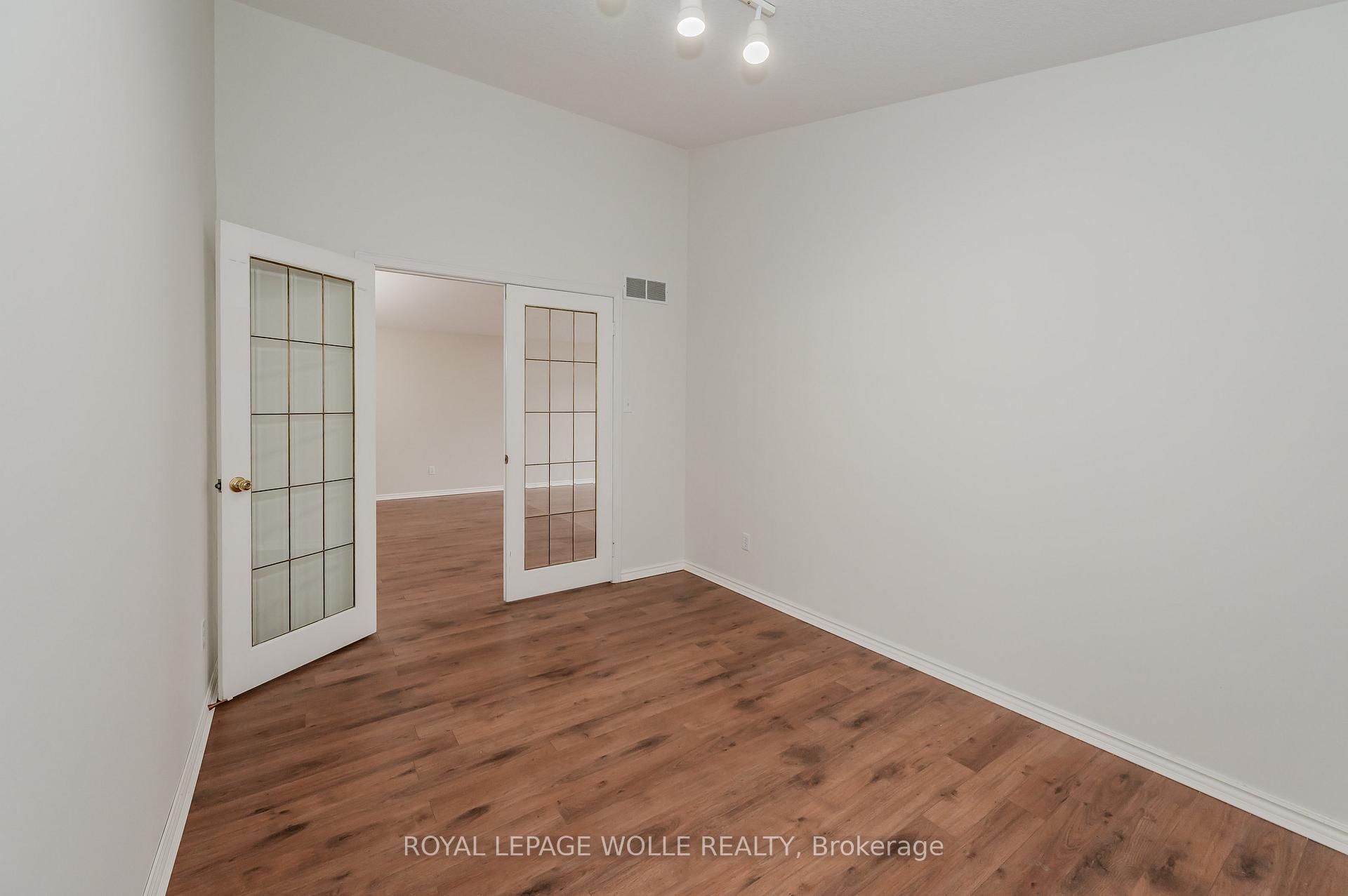 Photo 12 of 628 Spinnaker Crescent, Waterloo — HOMEH