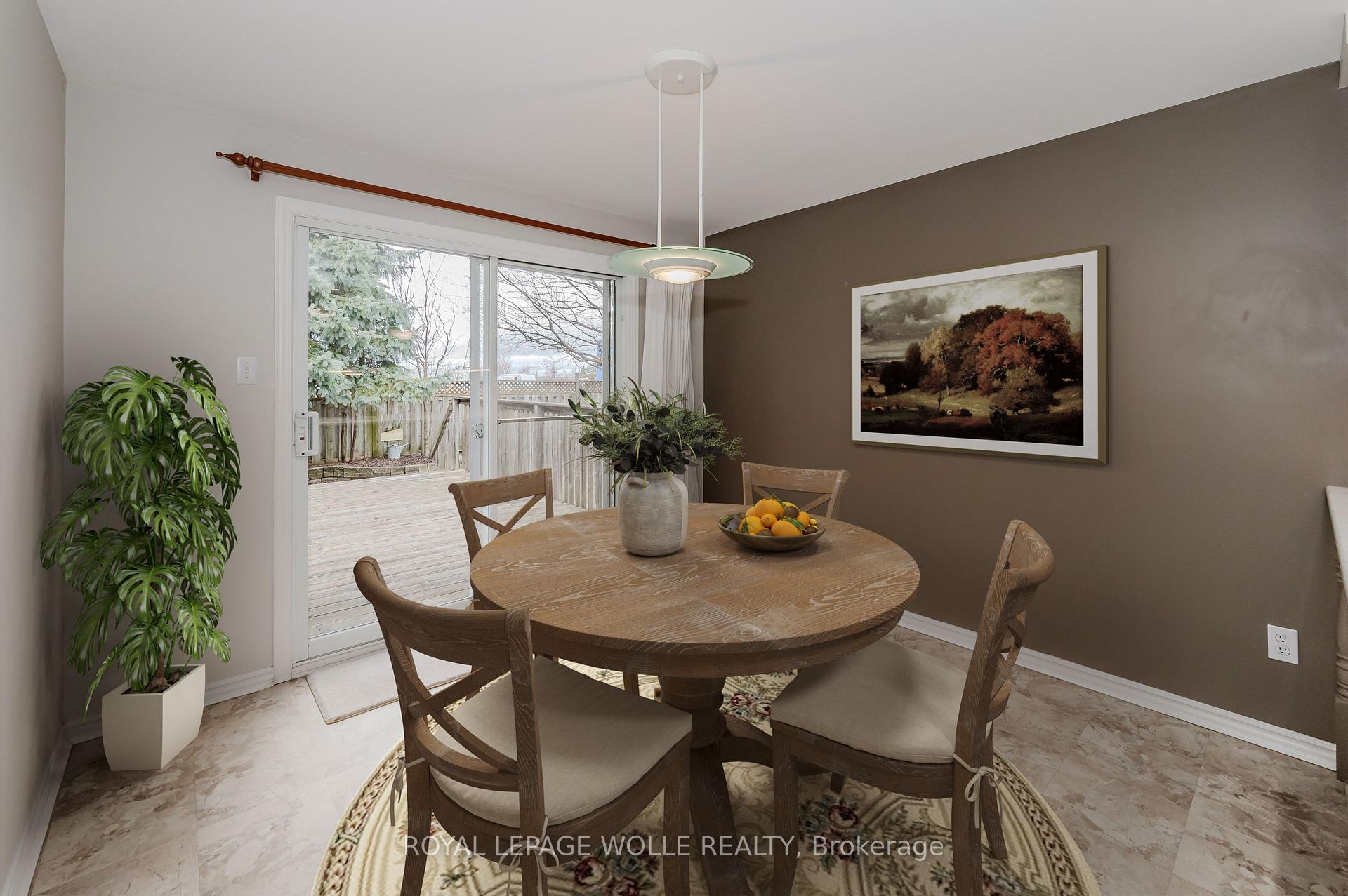 Photo 17 of 628 Spinnaker Crescent, Waterloo — HOMEH