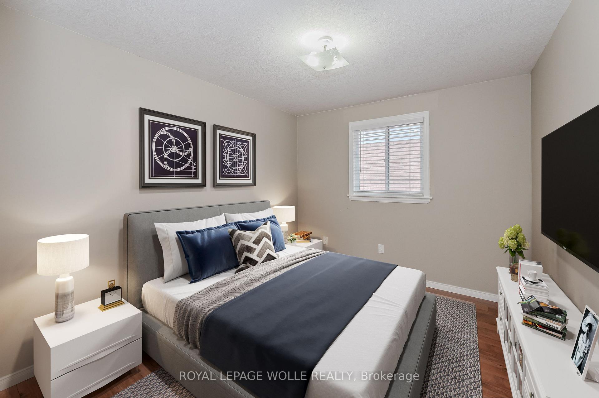 Photo 22 of 628 Spinnaker Crescent, Waterloo — HOMEH