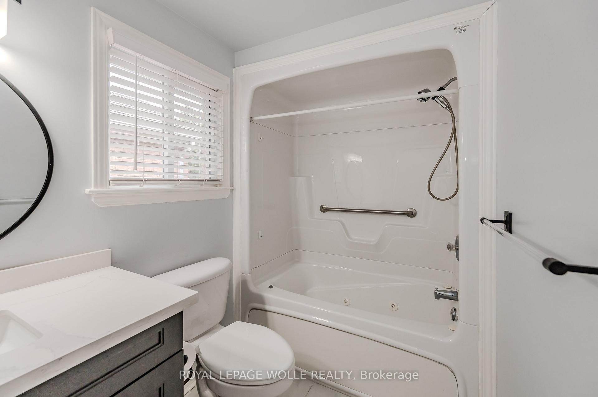 Photo 27 of 628 Spinnaker Crescent, Waterloo — HOMEH